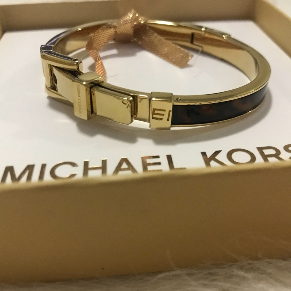 Brand New Tortoise and Gold Michael Kors Bracelet! - Picture 4 of 6